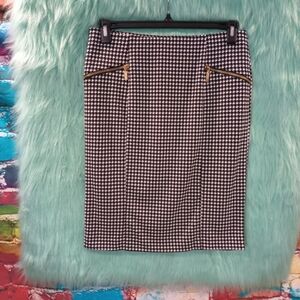 Alfani Black and White Houndstooth Skirt Size 8